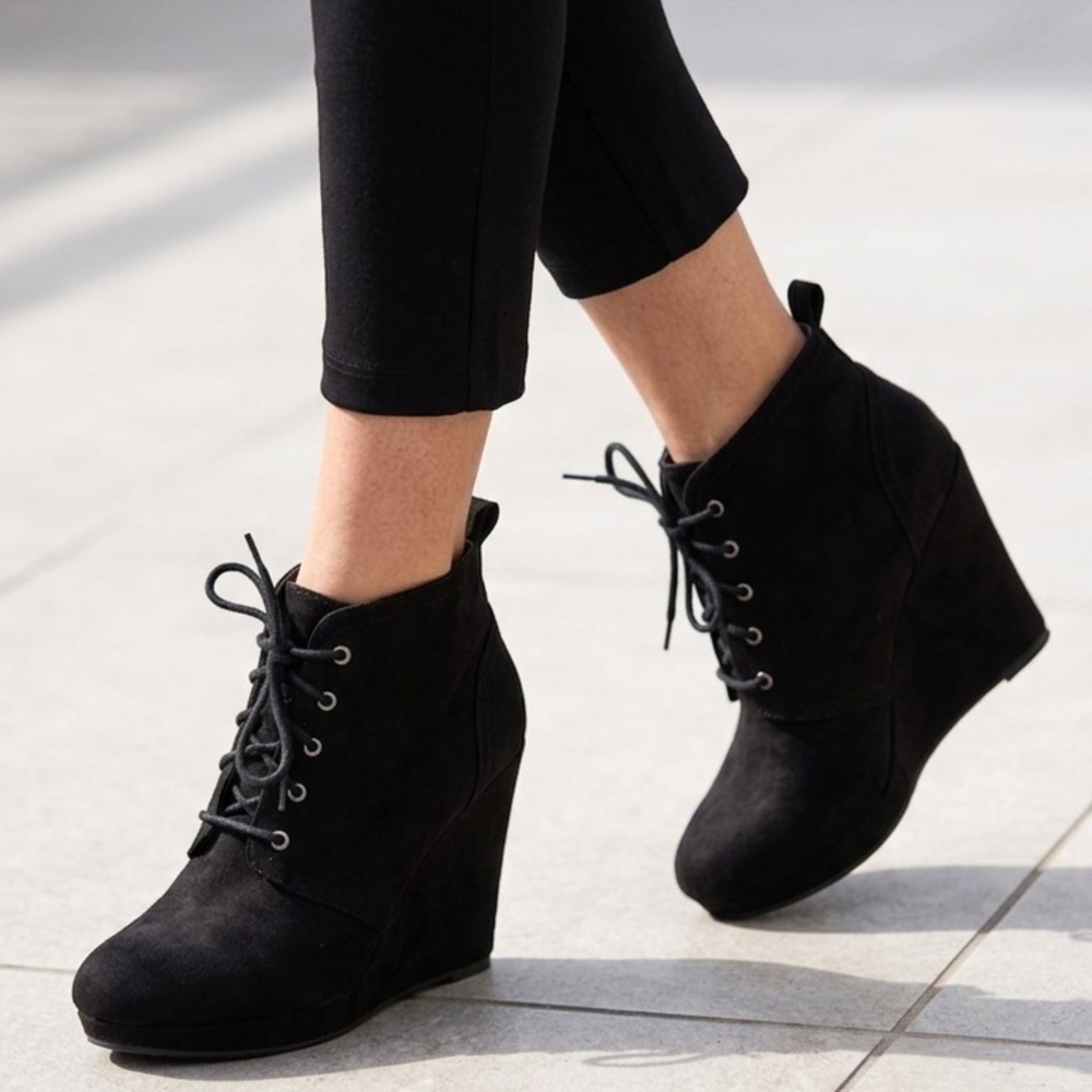 black ankle heel booties